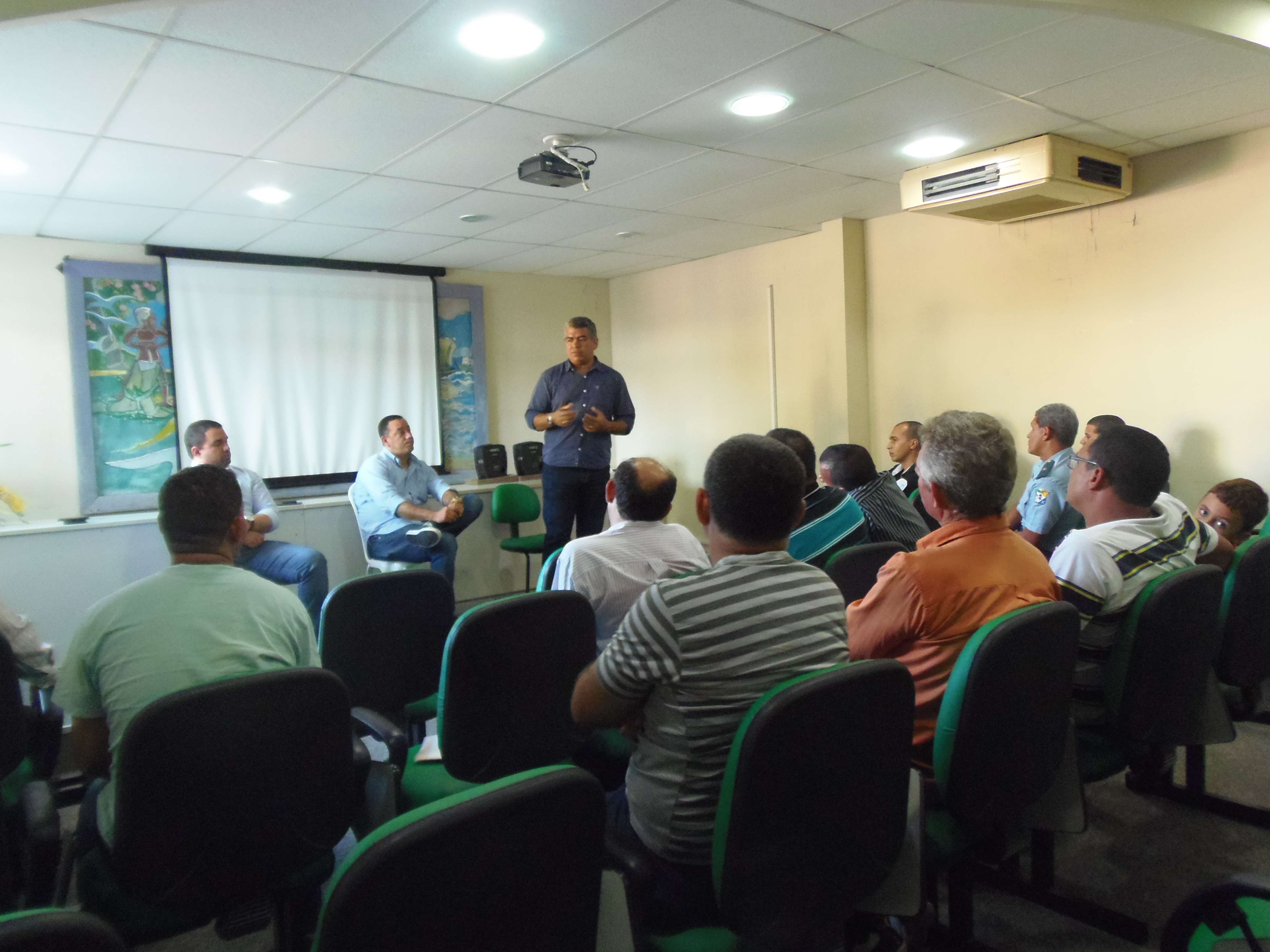 Superintendente da SMTT/Aracaju reúne-se com órgãos de trânsito para debater sobre táxi especial - SMTT Aracaju